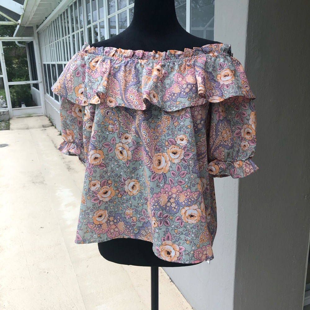 Good Luck Gem Ruffle Top